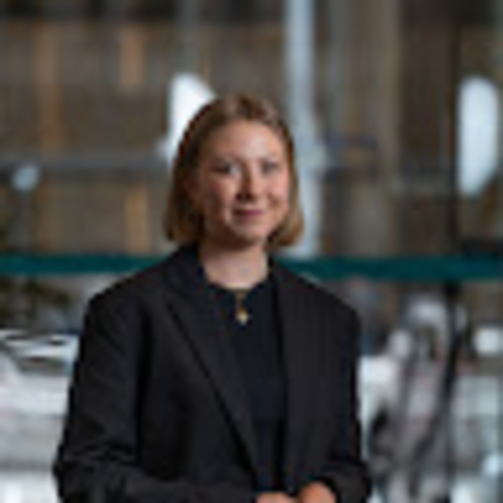 Meet your Posher, Chloe